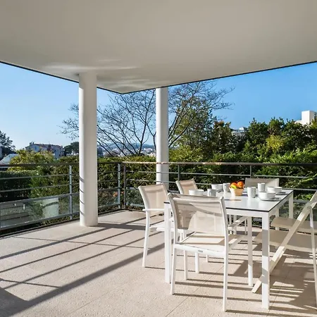 Appartamento 2-br With Terrace & Swimming Pool