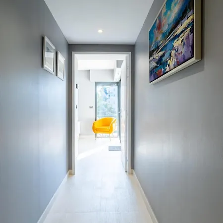2-br With Terrace & Swimming Pool Apartment